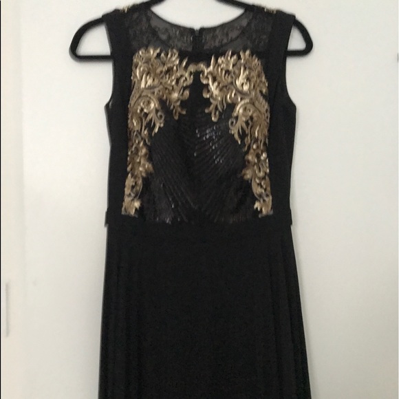 Black and gold gown - Picture 2 of 8